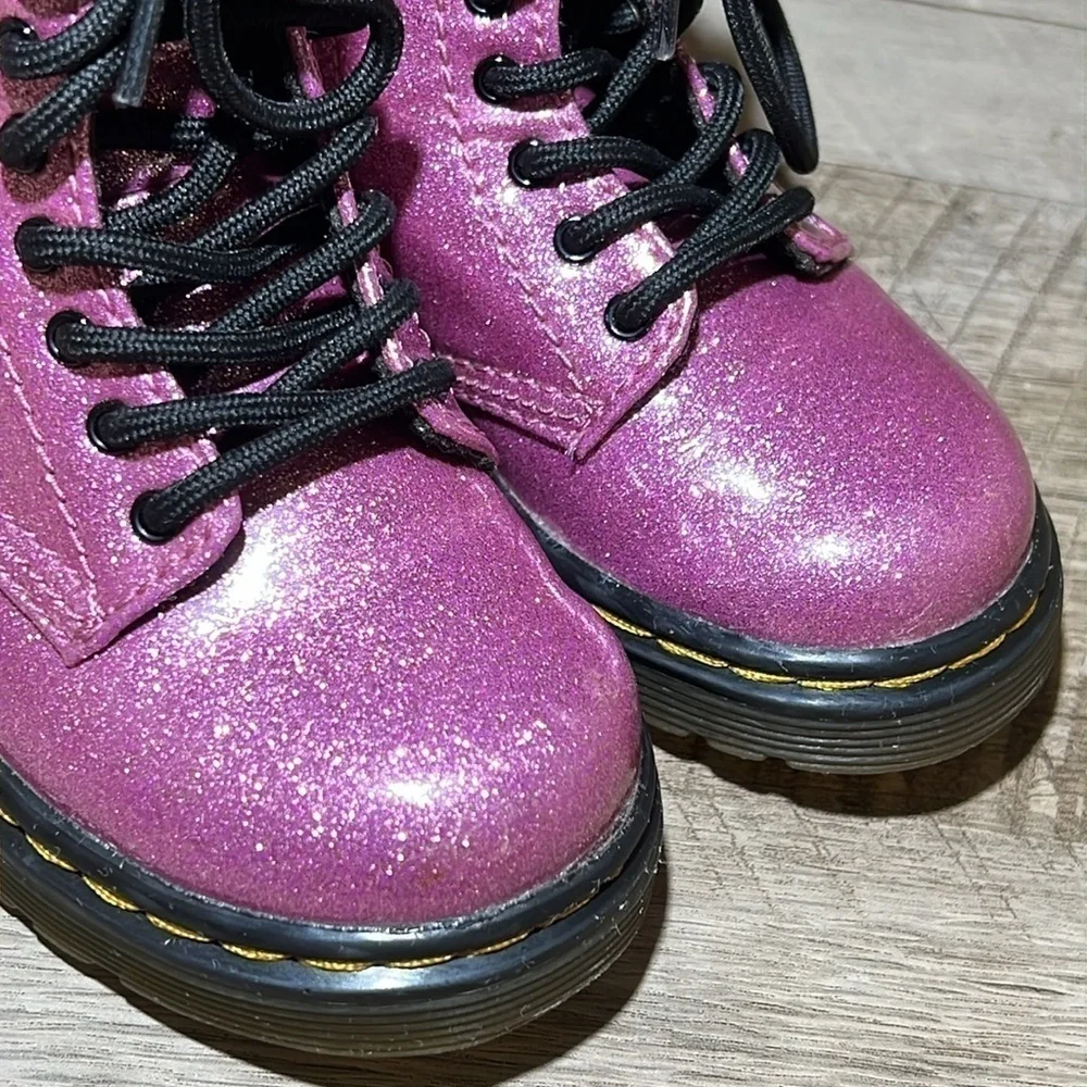 Dr. Martens Glitter Boot 8-eye